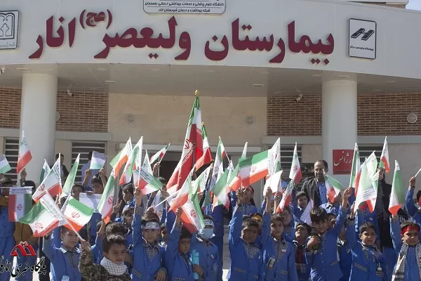 راهپیمایی دانش‌آموزان اناری جهت همدردی با کودکان غزه