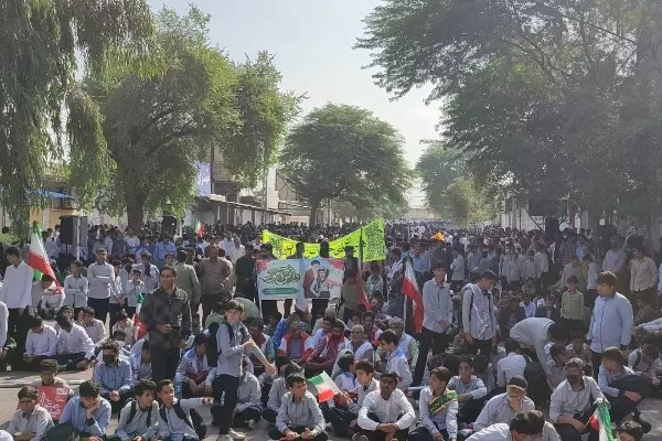 راهپیمایی ۱۳ آبان در شهرستان کهنوج برگزار شد